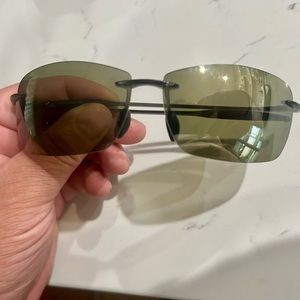Maui Jim Sunglasses Polarizing lenses made in Japan